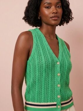 Heartloom Women's Large Preppy Green knit Button Front Sweater Vest - Size L